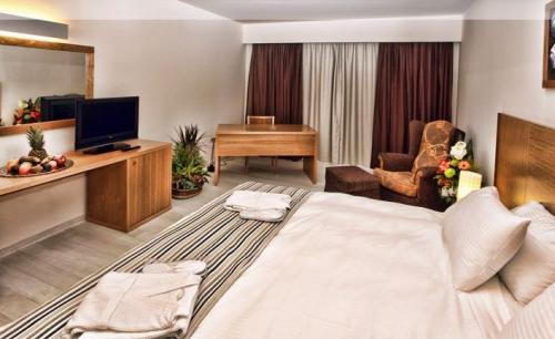 Photo 3 URGENT! CAMERISTA pentru HOTEL din NORDUL ITALIEI!