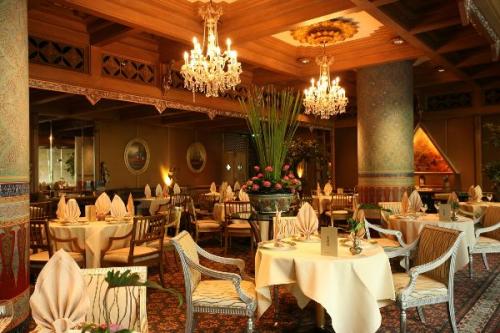 Photo 2 URGENT! BUCATAR pentru RESTAURANT din UK!